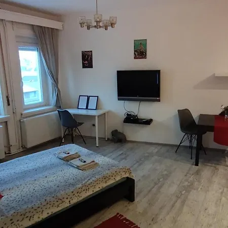 Mester24 * Βουδαπέστη