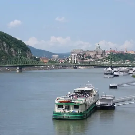 Διαμέρισμα Mester24